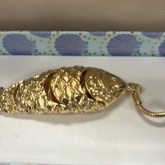 Piper K Fish MOVABLE GOLDEN Bag Charm & Key Chain BNIB - Picture 3 of 5